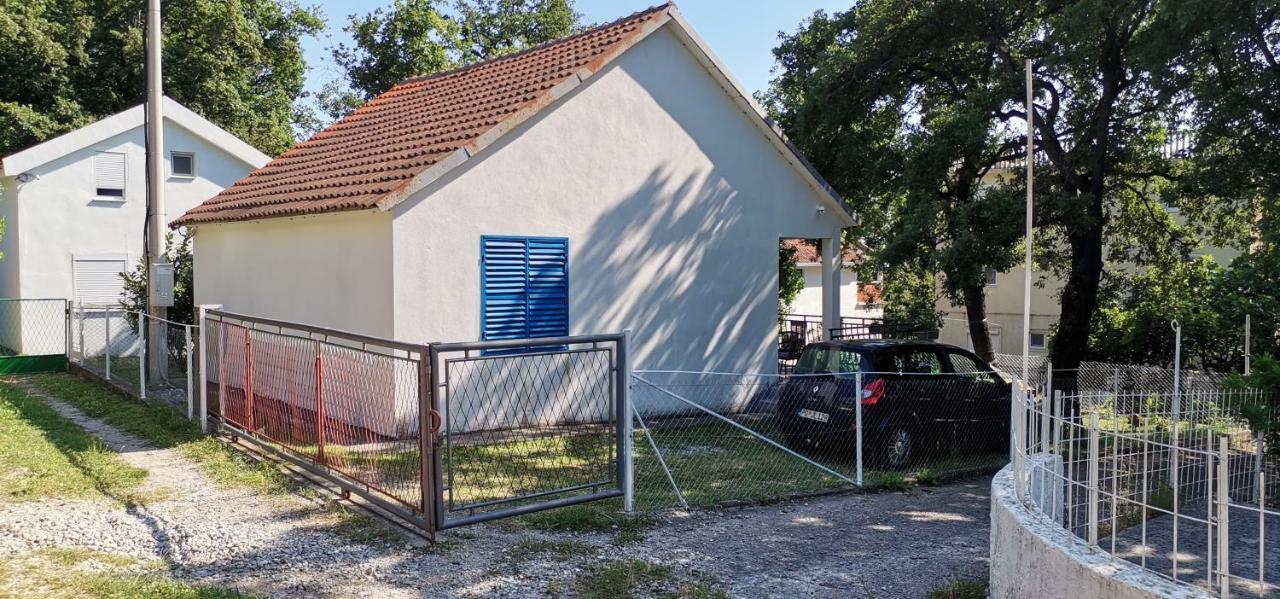 Forest House Sutomore Εξωτερικό φωτογραφία